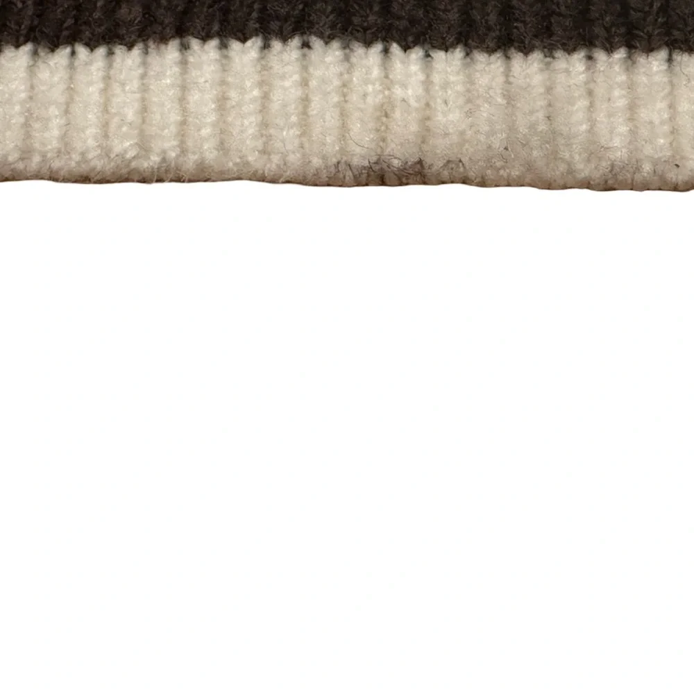 Old Navy SoSoft Loose V-Neck Sweater, Size XL. - Picture 10 of 10